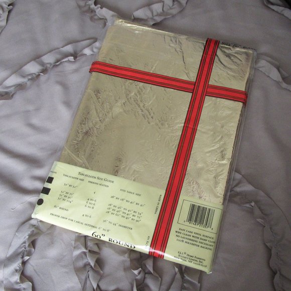 NIB shiny gold vinyl tablecloth - Picture 3 of 3